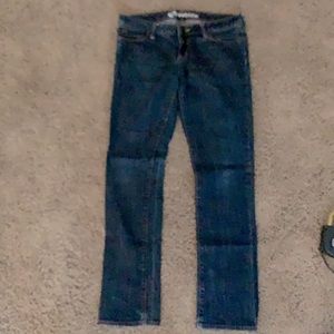Bullhead Venice sz 9 Blue Jeans 28 length,  32 waist (16 across ) rize 8 in. EUC